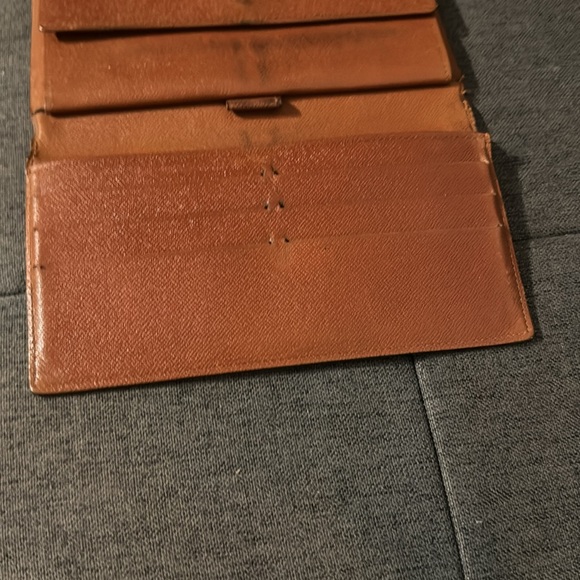 Louis Vuitton Wallet - Monogram Sarah Trifold Wallet - Picture 12 of 16